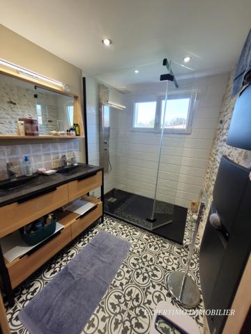 Mirambeau (17150) MAISON CHARENTAISE DE 255 m² AVEC PISCINE