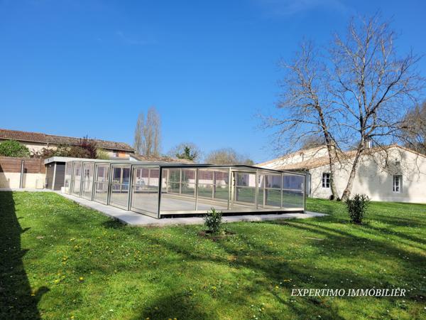 Mirambeau (17150) MAISON CHARENTAISE DE 255 m² AVEC PISCINE