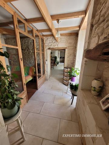 Mirambeau (17150) MAISON CHARENTAISE DE 255 m² AVEC PISCINE