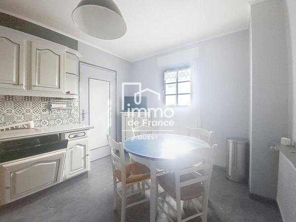 Maison Evron 3 pièce(s) 80 m2