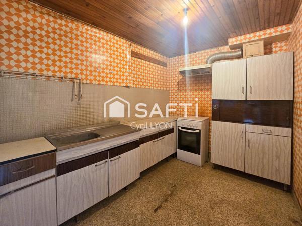 Maison ancienne de bourg à rénover !