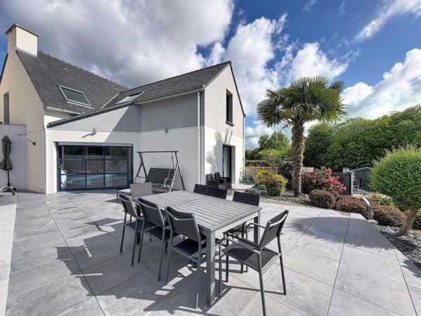 Lorient,  Belle maison familiale avec piscine et grand jardin plein sud