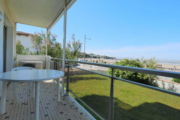 Royan, face Mer, Cordouan en toile de fond!