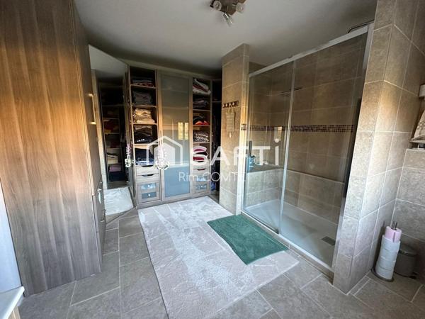 Maison de qualité avec des caractéristiques remarquables!