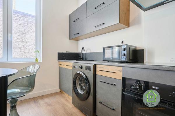 Immeuble de rapport entièrement rénové – 480 m² – 5 logements meublés et entrepôt loué – Rentabilité brute de 9 %