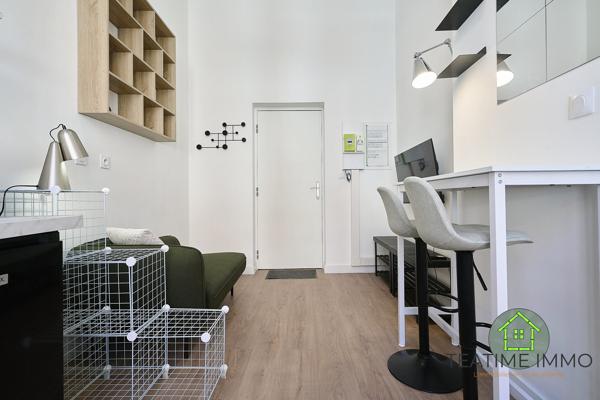 Immeuble de rapport entièrement rénové – 480 m² – 5 logements meublés et entrepôt loué – Rentabilité brute de 9 %