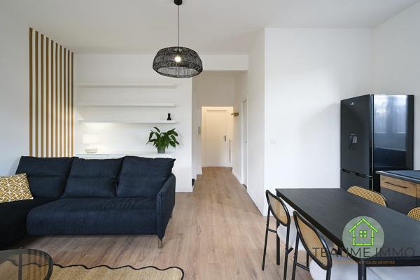 Immeuble de rapport entièrement rénové – 480 m² – 5 logements meublés et entrepôt loué – Rentabilité brute de 9 %