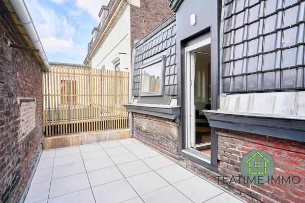 Immeuble de rapport entièrement rénové – 480 m² – 5 logements meublés et entrepôt loué – Rentabilité brute de 9 %