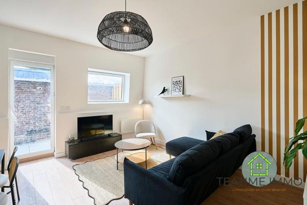 Immeuble de rapport entièrement rénové – 480 m² – 5 logements meublés et entrepôt loué – Rentabilité brute de 9 %
