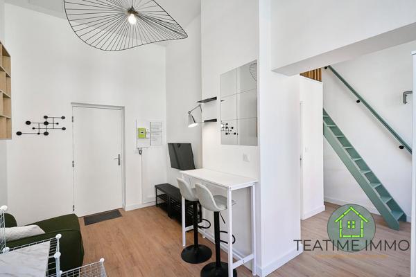 Immeuble de rapport entièrement rénové – 480 m² – 5 logements meublés et entrepôt loué – Rentabilité brute de 9 %