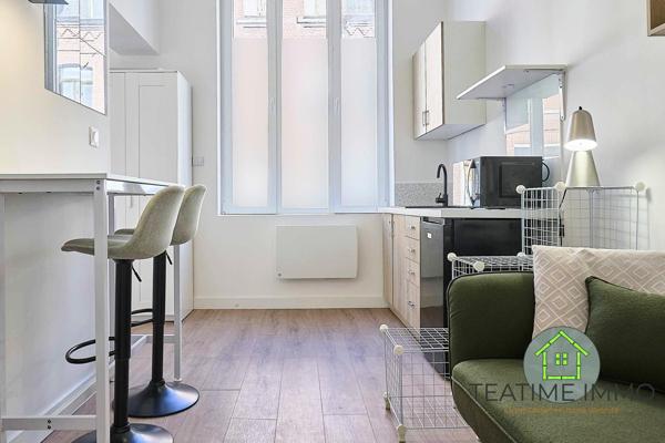 Immeuble de rapport entièrement rénové – 480 m² – 5 logements meublés et entrepôt loué – Rentabilité brute de 9 %