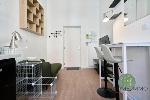 Immeuble de rapport entièrement rénové – 480 m² – 5 logements meublés et entrepôt loué – Rentabilité brute de 9 %
