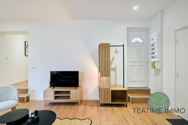 Immeuble de rapport entièrement rénové – 480 m² – 5 logements meublés et entrepôt loué – Rentabilité brute de 9 %