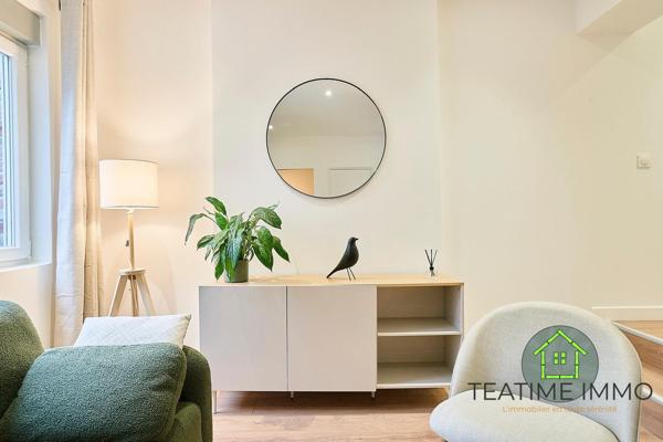 Immeuble de rapport entièrement rénové – 480 m² – 5 logements meublés et entrepôt loué – Rentabilité brute de 9 %