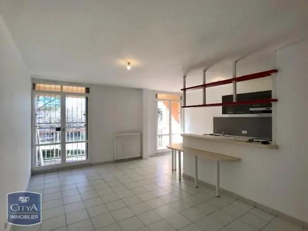 Appartement à louer 4 pièces 79.76m²