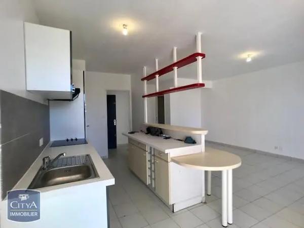 Appartement à louer 4 pièces 79.76m²