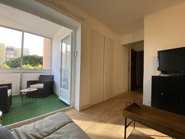 Studio rénové, avec parking, en centre ville et proche mer Le Grau-du-Roi (30240)