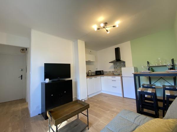 Studio rénové, avec parking, en centre ville et proche mer Le Grau-du-Roi (30240)