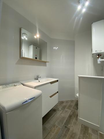 Studio rénové, avec parking, en centre ville et proche mer Le Grau-du-Roi (30240)