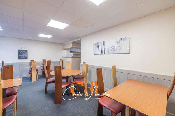 Vaste local commercial en plein coeur de Landivisiau !