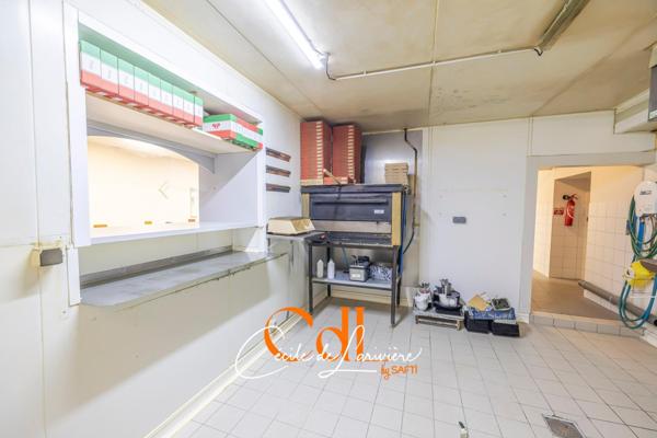 Vaste local commercial en plein coeur de Landivisiau !