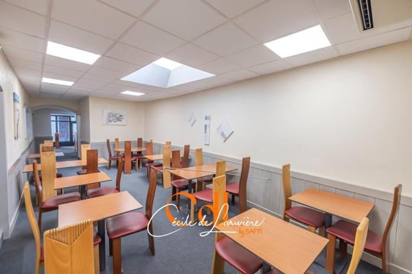 Vaste local commercial en plein coeur de Landivisiau !