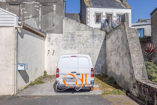 Vaste local commercial en plein coeur de Landivisiau !