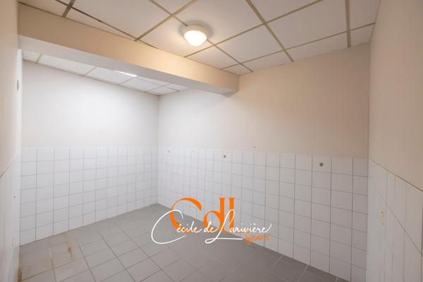 Vaste local commercial en plein coeur de Landivisiau !