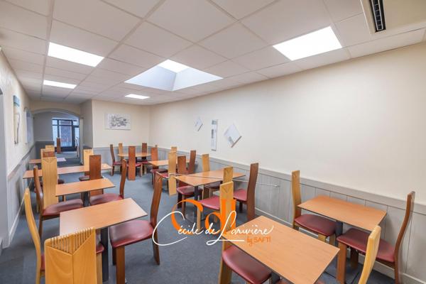 Vaste local commercial en plein coeur de Landivisiau !