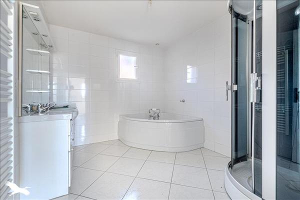 Maison à vendre |  Chaptelat |  4 pièces | 126 m²