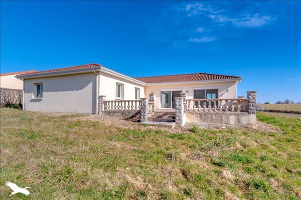 Maison à vendre |  Chaptelat |  4 pièces | 126 m²