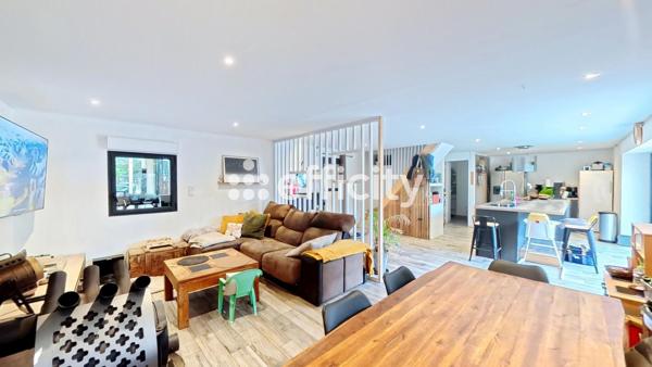 Maison
         4 pièces
        - 82 m² 280 000 € *