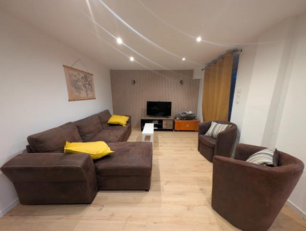 Maison renovée 4 pièces BIEUZY-LANVAUX ( PLUVIGNER 56)