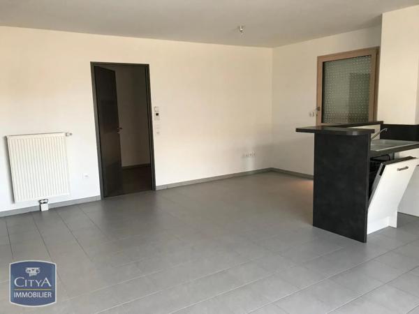 Appartement à louer 4 pièces 75.71m²