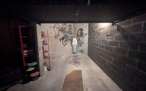 Stationnement à vendre    18 m2 Saint-Maur-des-Fossés