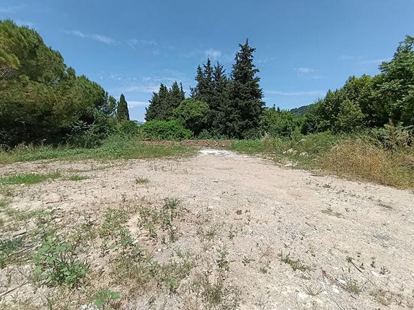 TERRAIN CONSTRUCTIBLE 965 m² AVEC PC ACCORDÉ