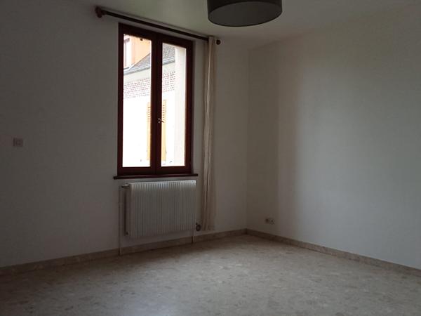 Appartement de 2 pièces 32,82 m2 situé à Compiègne ( proche hôpital de Compiègne)