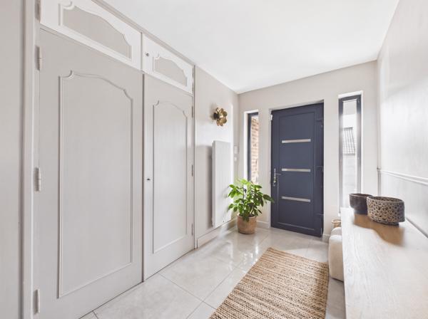 Maison
         7 pièces
        - 164 m² Exclusivité 399 000 € *
