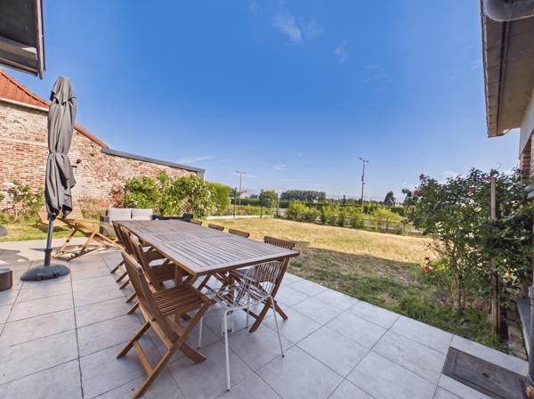 Maison
         7 pièces
        - 164 m² Exclusivité 399 000 € *