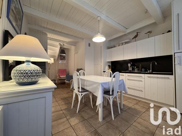 Maison de village 4 pièces de 50 m² à Les Portes-en-Ré (17880)