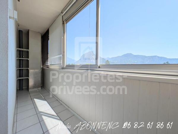 Appartement Fontaine 4 pièce(s) 61.62 m2