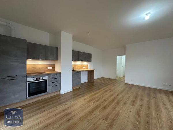 Appartement à louer 3 pièces 64.75m² Luisant (28600)