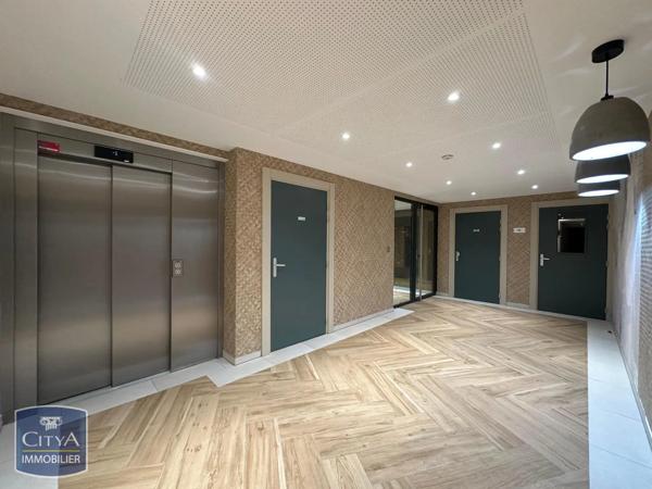 Appartement à louer 3 pièces 64.75m² Luisant (28600)