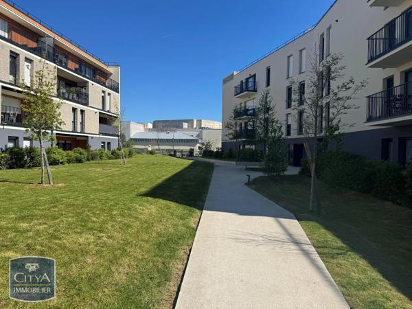 Appartement à louer 3 pièces 64.75m² Luisant (28600)