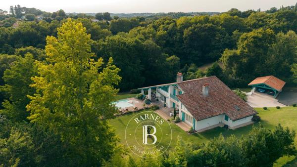 Arcangues, Maison 6 Chambres -  310 m² à vendre