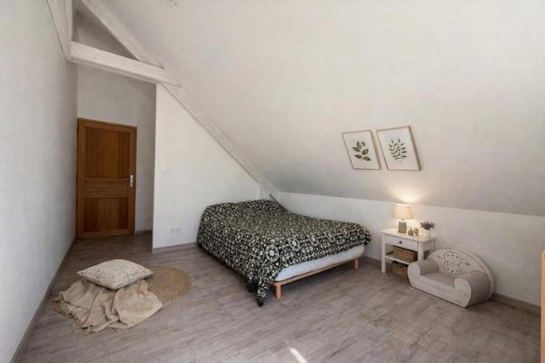 Maison avec dépendance sur 2 hectares - Vie de plain-pied et environnement naturel