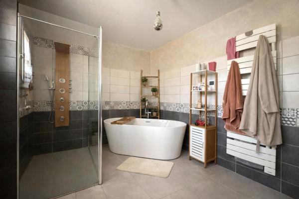 Maison avec dépendance sur 2 hectares - Vie de plain-pied et environnement naturel