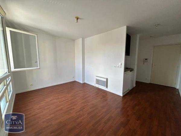 Appartement à louer 1 pièce 23.65m² Corbeil-Essonnes (91100)
