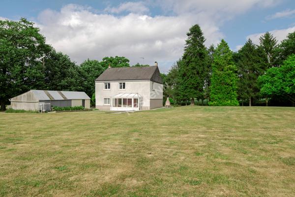 Maison 5 pièce(s) CALME / PAS DE VIS A VIS / GRAND TERRAIN / LUMINOSITE / DEPENDANCE