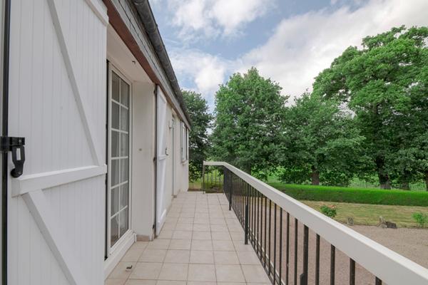 Maison 5 pièce(s) CALME / PAS DE VIS A VIS / GRAND TERRAIN / LUMINOSITE / DEPENDANCE